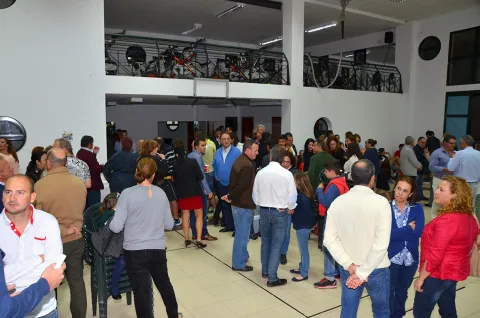 Thumbnail of 11164800_803955706340477_4240615746859800788_n.jpg