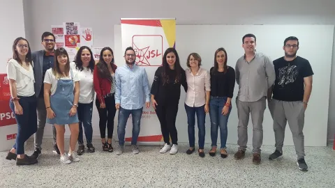 Thumbnail of Con Ca&ntilde;ete.jpg