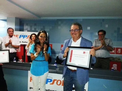 Thumbnail of Con Juan Eugenio Caraballo Mart&iacute;n.JPG