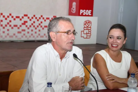 Thumbnail of IMG_9997.jpg