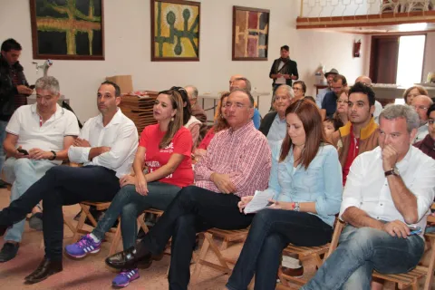 Thumbnail of PSOE-NC y Chano Franquis en Har&iacute;a (10).JPG