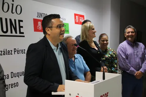 Thumbnail of Prest Candidat@s  al Congreso y Senado.  (17).JPG