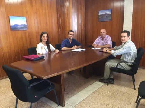 Thumbnail of Reuni&oacute;n director general de aguas.jpg