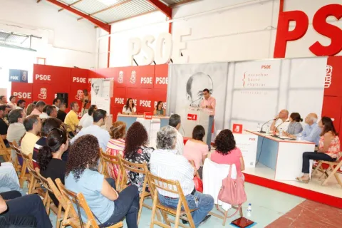 Thumbnail of apertura del acto.jpg