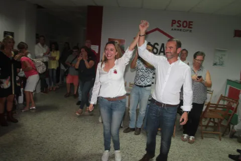 Thumbnail of loli5_1.jpg