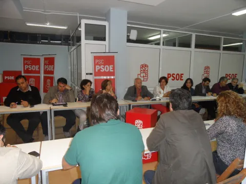 Thumbnail of reuni&oacute;n2.redimensionado.JPG