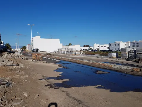 Thumbnail of t&iacute;as2.jpg