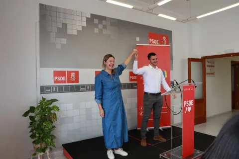 Thumbnail of loli y alejandro.JPG
